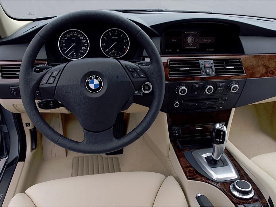  BMW 530i 2007 года  (фото 3 из 30)